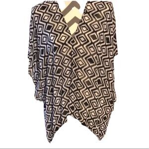 OP Lightweight Poncho Juniors 7-9 Black/White